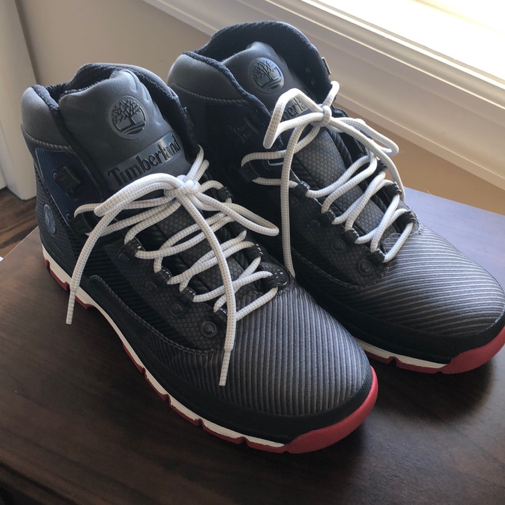 Brand new never worn men’s Timberland boots